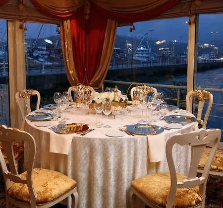 Fuat Pasa - Special Category Bosphorus Hotel Istambul