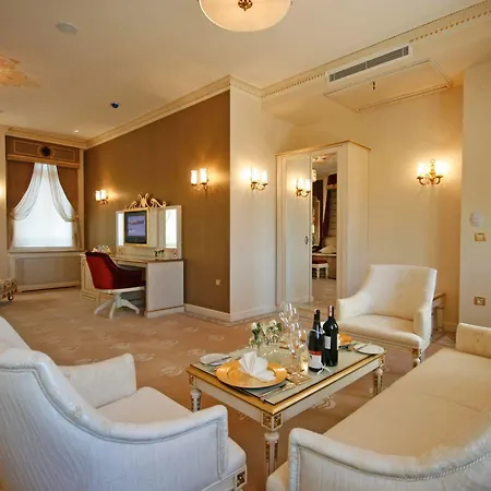 Fuat Pasa - Special Category Bosphorus Hotel Istambul